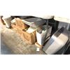 Image 2 : MIXED ITEMS INCL 5 CERAMIC, STAINLESS STEEL SINKS, AND TOILET TANK