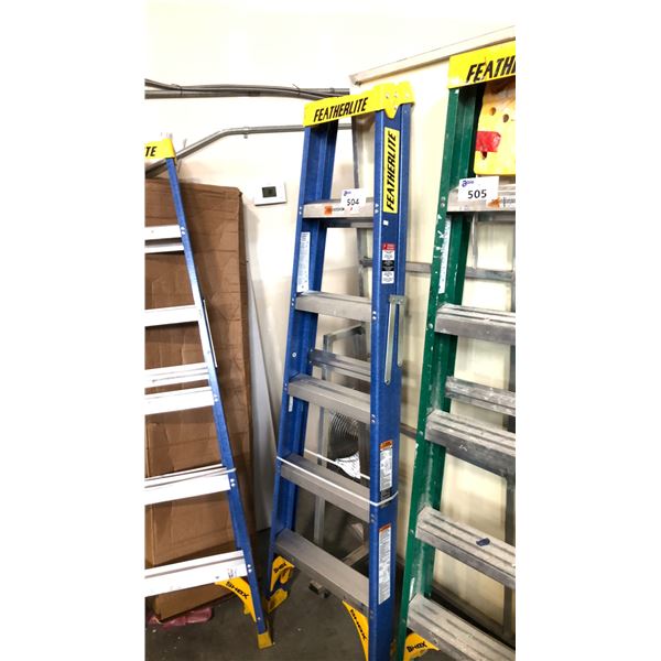 FEATHERLITE 6' FOLDING LADDER