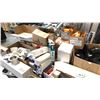 Image 2 : TABLE LOT OF MISC PLUMBING PRODUCT