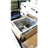 Image 2 : KOHLER SINGLE BOWL CERAMIC SINK D15" X W21" X H9"