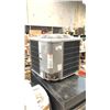 Image 1 : HEAT PUMP/CONDENSING UNIT MDL:25HCE448A500 D31" X W31" X H29"