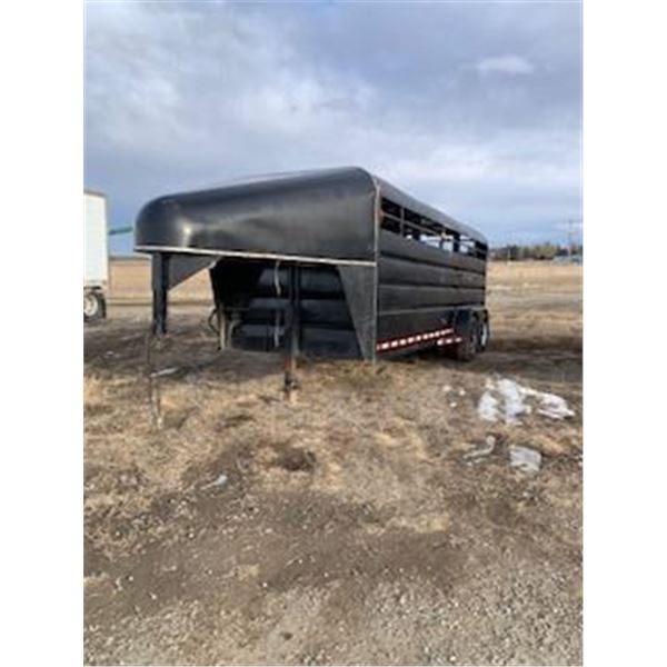 GOERTZEN 20 FT STOCK TRAILER