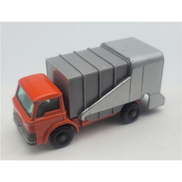 Matchbox Lesney Toys # 7 Refuse Garbage Truck