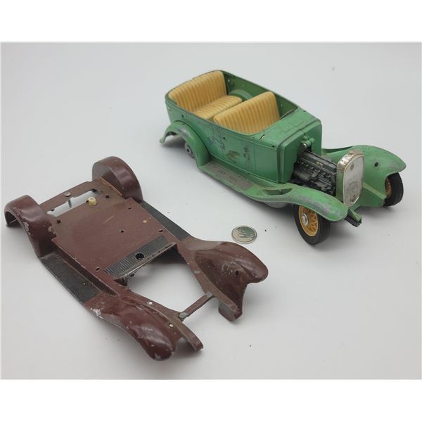 2 x Hubley Toys 1/20 Scale Diecast Metal Model Cars