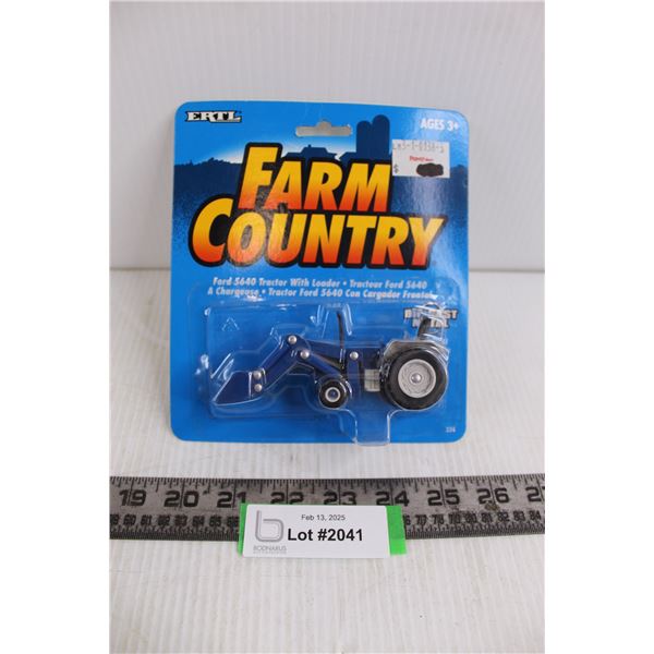 ERTL "Farm Country" Die Cast Ford 5640 Tractor with Loader (NIB)