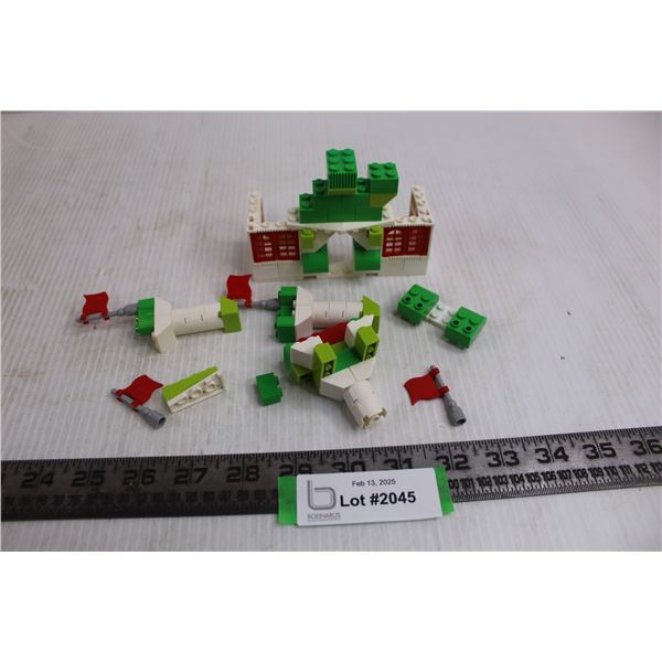 Max Brand Building Blocks - Consignor says Complete for Castle Assembly