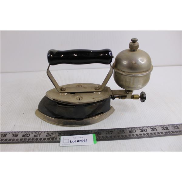 Vintage Coleman Gas Iron