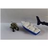 Image 4 : Toy Helicopters and Boat