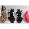 Image 3 : (2) Pairs of Ladies Heels - Size 6 1/2W and Plush Slippers