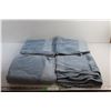 Image 1 : (4) Light Blue Bathroom Towels