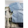 Image 3 : (4) Light Blue/Navy Bathroom Towels and (7) Kitchen Towels