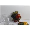 Image 4 : (3) Vinegar Bottles, (3) Clear Glass Vases, Fruit Wall Decor and (3) Decorative Plates
