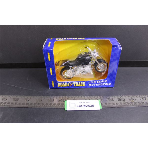 Maisto Road & Track 1/18 Scale BMW Motorcycle (NIB)