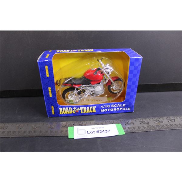 Maisto Road & Track 1/18 Scale BMW Motorcycle (NIB)