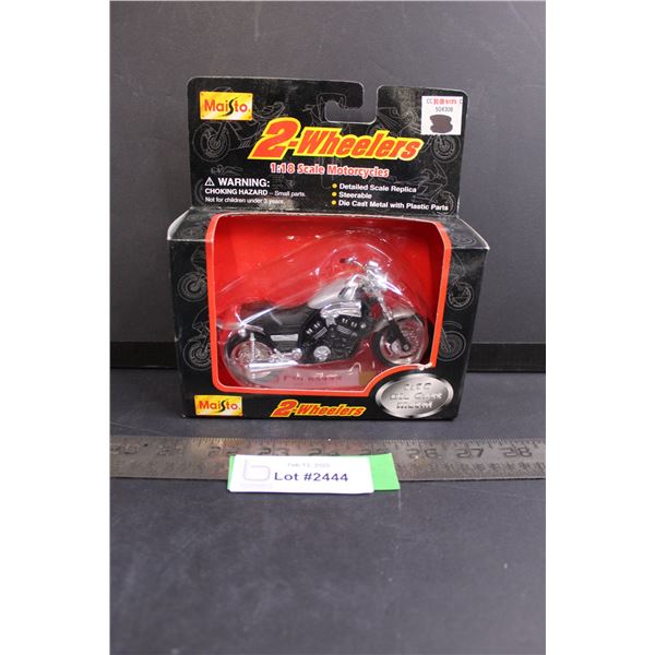 Maisto 2-Wheelers 1/18 Scale Yamaha V-Max Motorcycle (NIB)