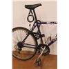 Image 4 : *Delano Scott Mountain Bike with 20" Wheels, Includes Helmet and Riding Gloves No Kickstand