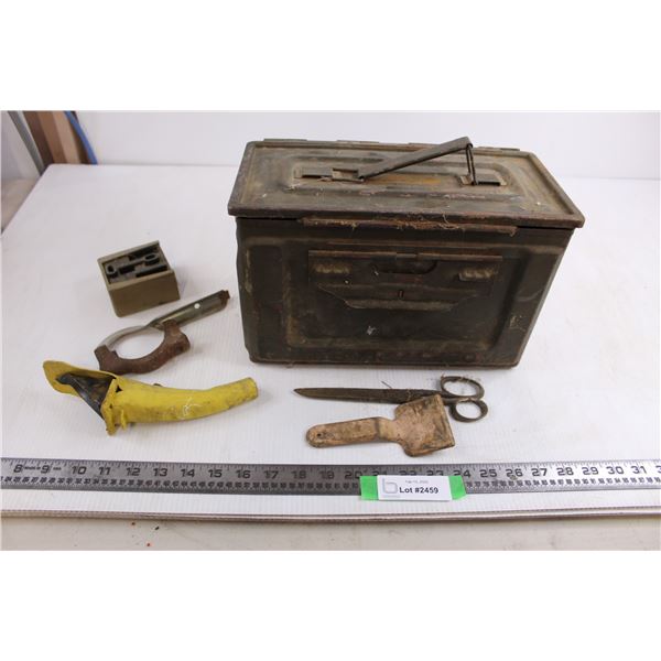 Vintage United US Metal Tool Box with Contents - Lid Does Not Latch - As is