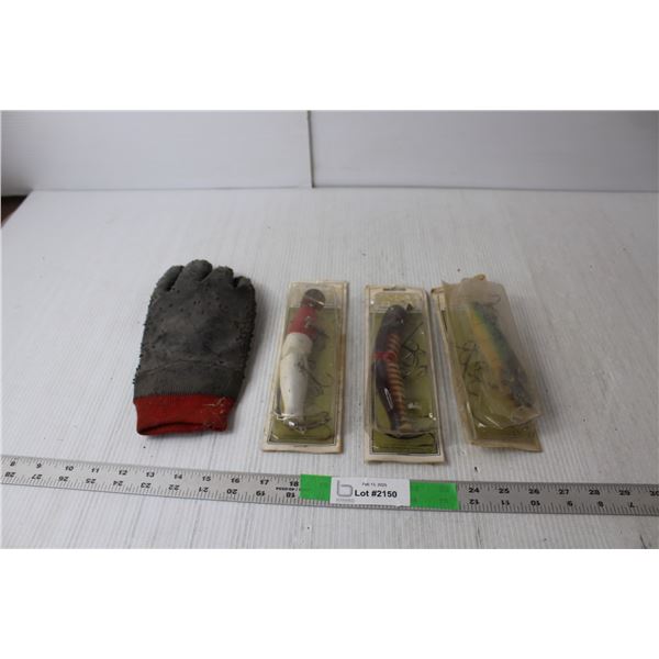 (3) Lucky Strike Fishing Tackles 7" Long, Textured Glove