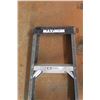 Image 6 : ** 95'' Maximum Step Ladder - Cannot Be Shipped