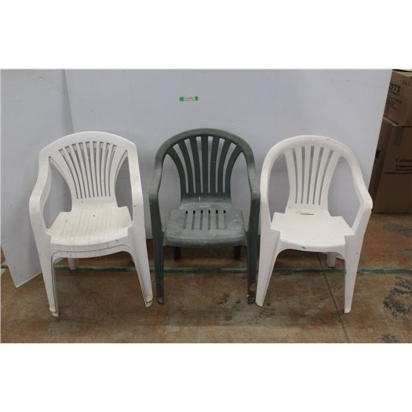 **(4) Outdoor Plastic Chairs 32'' x 22'' x 23''