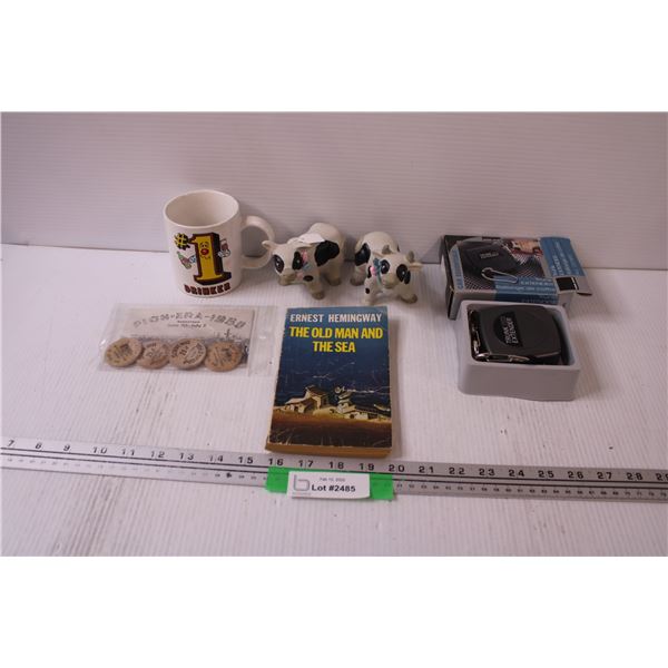 Pari of Porcelain Cow Decor, Pion-Era 1955 Booklet w/Tokens, The Old Man at Sea Book, Coffee Mug, Tr