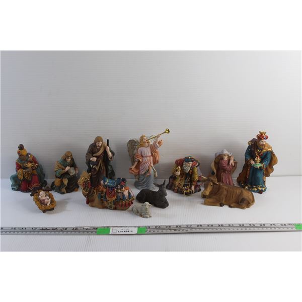 13 pc Porcelain Nativity Decor - Chipped