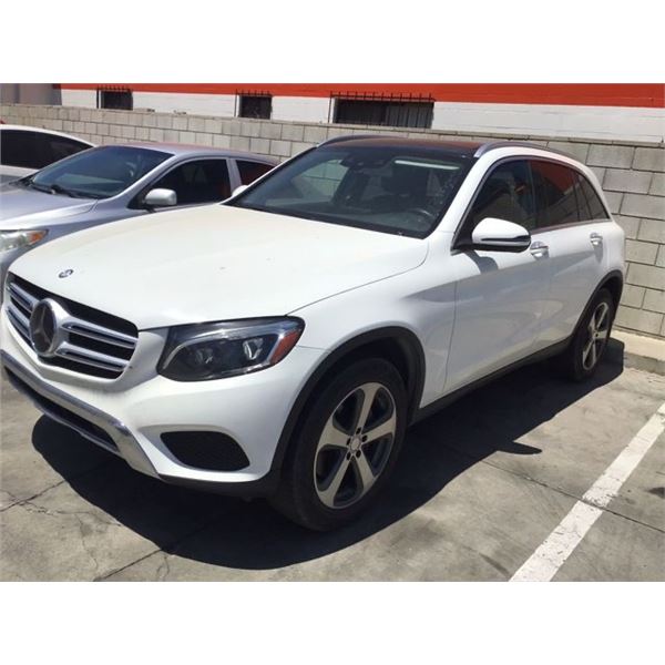 2017 MERCEDES-BENZ GLC 300