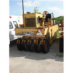 1990 FERGUSON SP-912 ROLLER COMPACTOR VIN#801