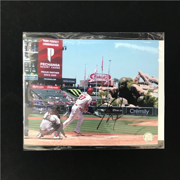MIKE TROUT SIGNED 8X10 PHOTO (SUPER STAR COA)