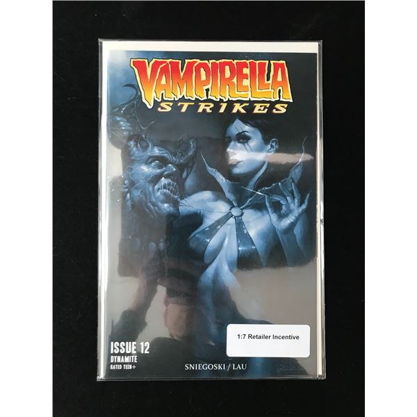 DYNAMITE COMICS NO.12 VAMPIRELLA STRIKES