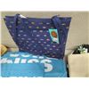 Image 8 : Multiple Shopping & Tote Bags, Umbrellas, Hat, etc