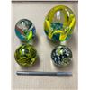 Image 2 : 4 Art Glass Paperweights