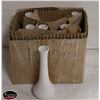 Image 2 : 6 CENTRE PIECE FLOWER VASES