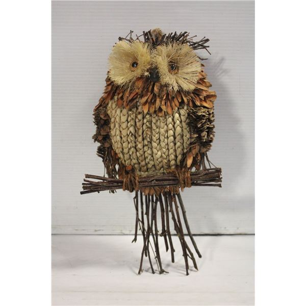 WICKER OWL WALL HANGING
