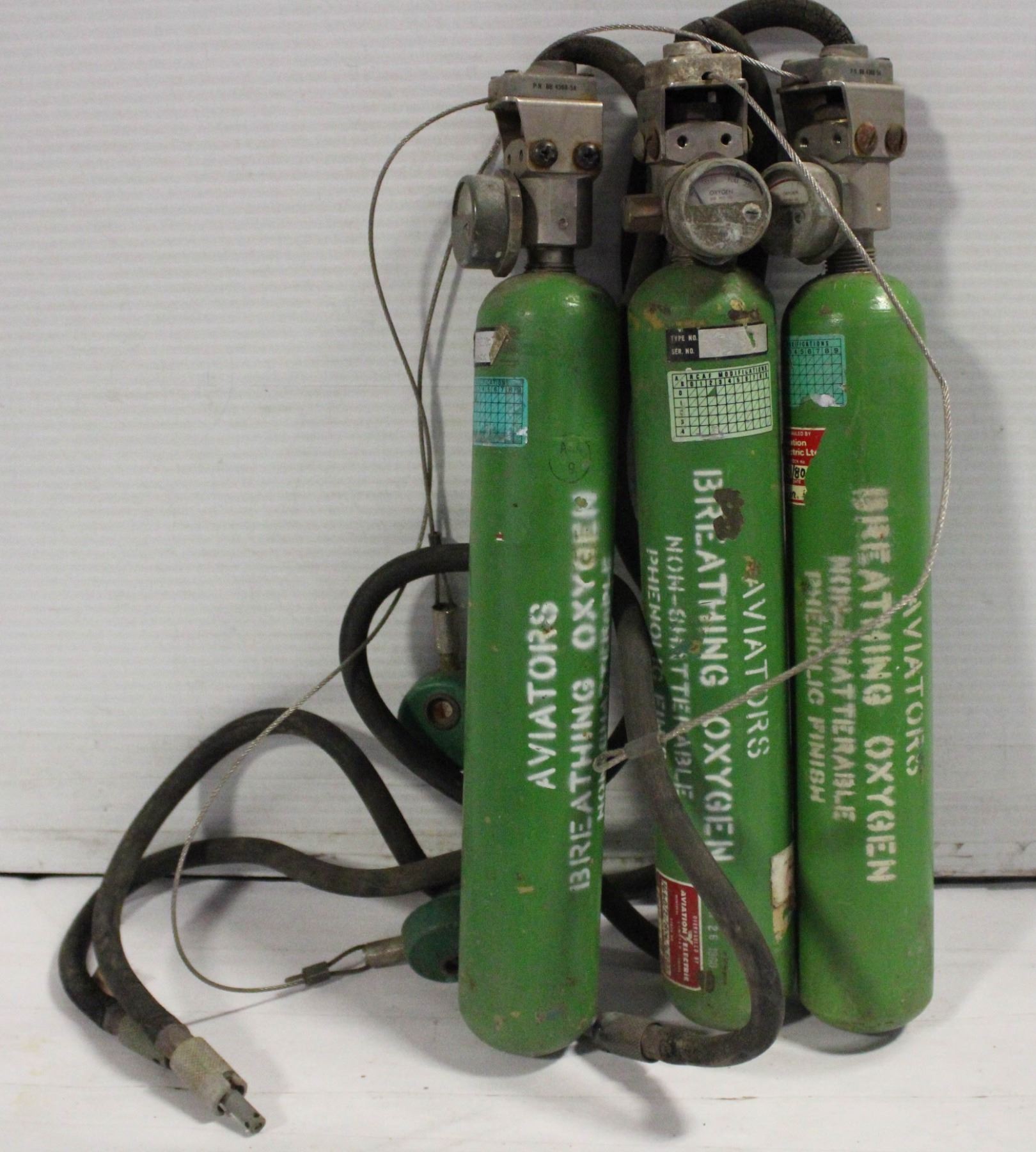 VINTAGE AVIATORS BREATHING OXYGEN BOTTLE