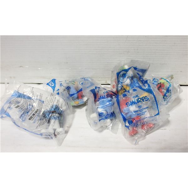 LOT OF MCDONALD'S SMURF FIGURES IN