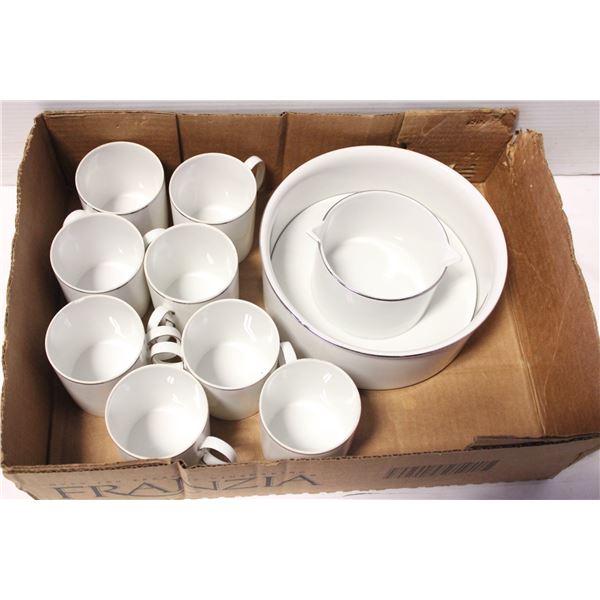 LOT OF CLASSIC DISHES