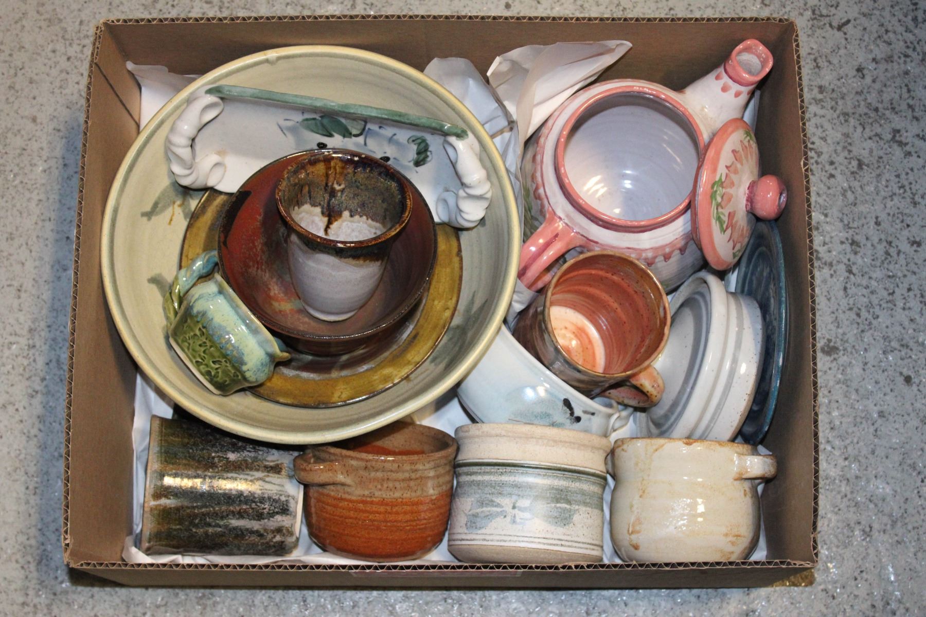Pottry Box HAND CRAFTED POTTERY- BOX LOT ASSORTED