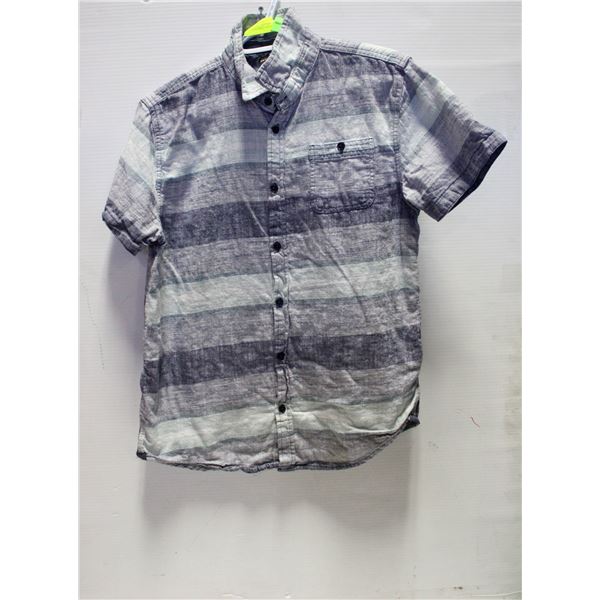 MENS SILVER JEANS MED SHIRT