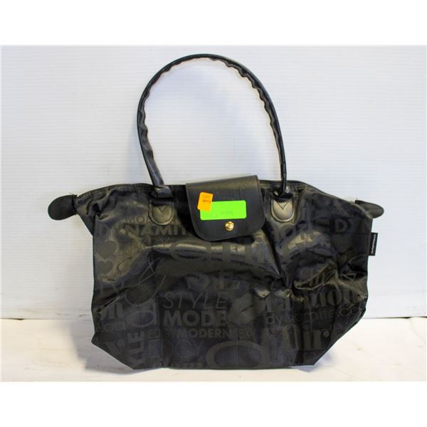 DYNAMITE PURSE