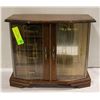 Image 1 : VINTAGE JEWLERY BOX