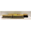 Image 1 : 2 PUSH BROOM BRUSHES