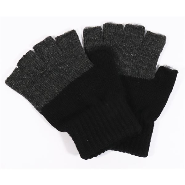 NEW PAIR OF FINGERLESS GLOVES
