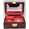 Image 1 : SMALL VINTAGE ASIAN ENAMELED LOCKING JEWELRY BOX