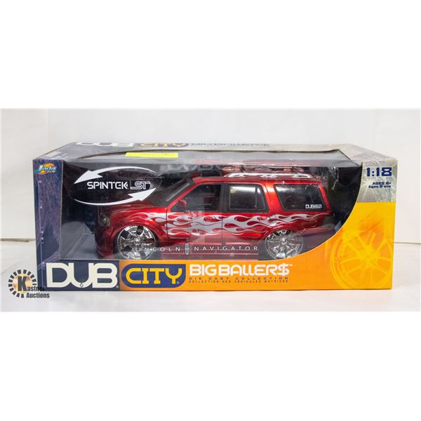 DUBCITY LINCOLN NAVIGATOR 1/18 SCALE
