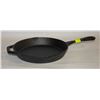 Image 1 : NEW PRE-SEASON 10" CAST IRON SKILLET / FRYING PAN