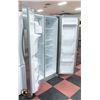 Image 2 : S&D FRIGIDAIRE 36" STAINLESS STEEL FRIDGE