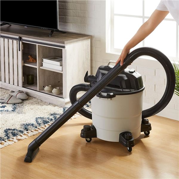 NEW AMAZON BASICS 12 GALLON 5HP WET/DRY VACUUM