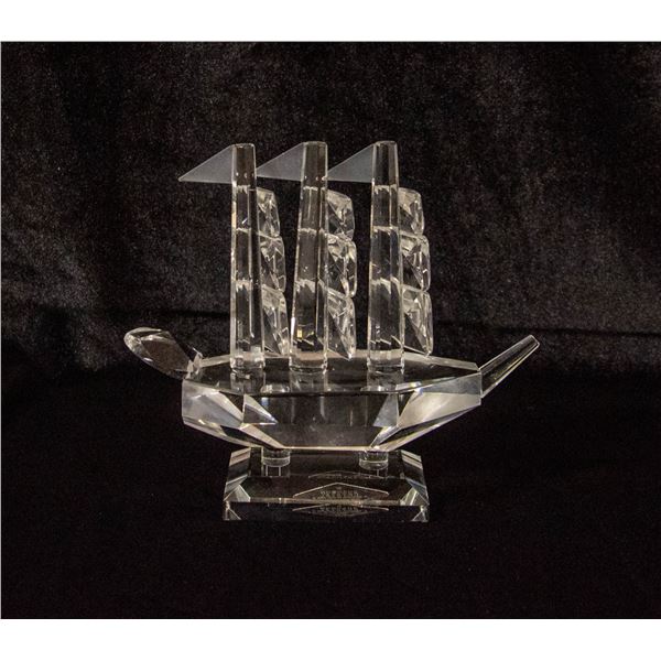 "SHANNON HANDMADE CRYSTAL" SAIL BOAT H-5.5" L-6"