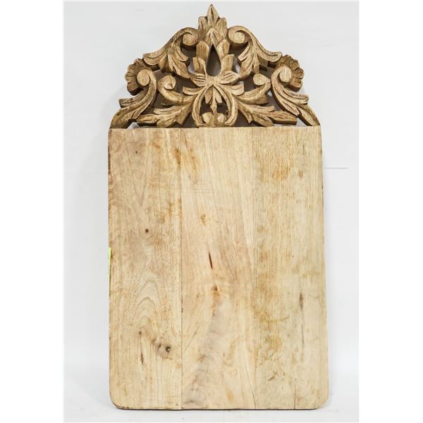 CHARCUTERIE BOARD + WOODEN FISH SMOKER - ESTATE